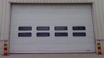 Купить Быстрые гаражные промышленные секционные двери изолированная 40 мм стальная панель ISO 9001 / CE online manufacture