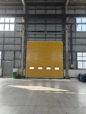 Купить 40mm Thick Insulated Door Panels with AC 220V-240V Motor and 24dB Acoustic Insulation for Industrial Sectional Doors online manufacture
