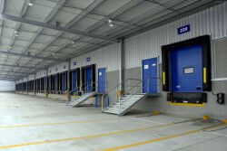 Купить ПВХ-материал Доковое укрытие с уплотнением и изоляцией для погрузочных доков - толщина 3 мм online manufacture