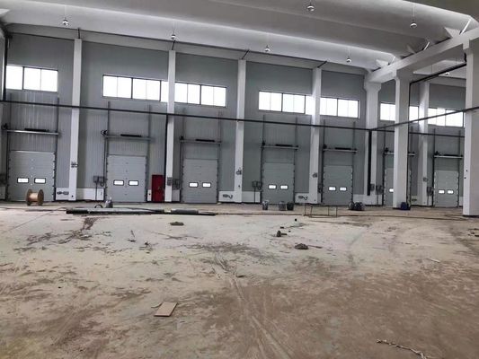 Размер на заказ Вертикальные секционные двери Изолированные верхние секционные двери ISO 9001